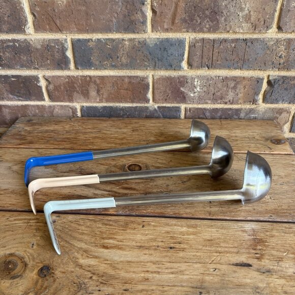 Bakers & Chefs NSF Stainless Steel Ladles 2oz, 3oz & 4oz Coated, Hooked Handles - Picture 4 of 7